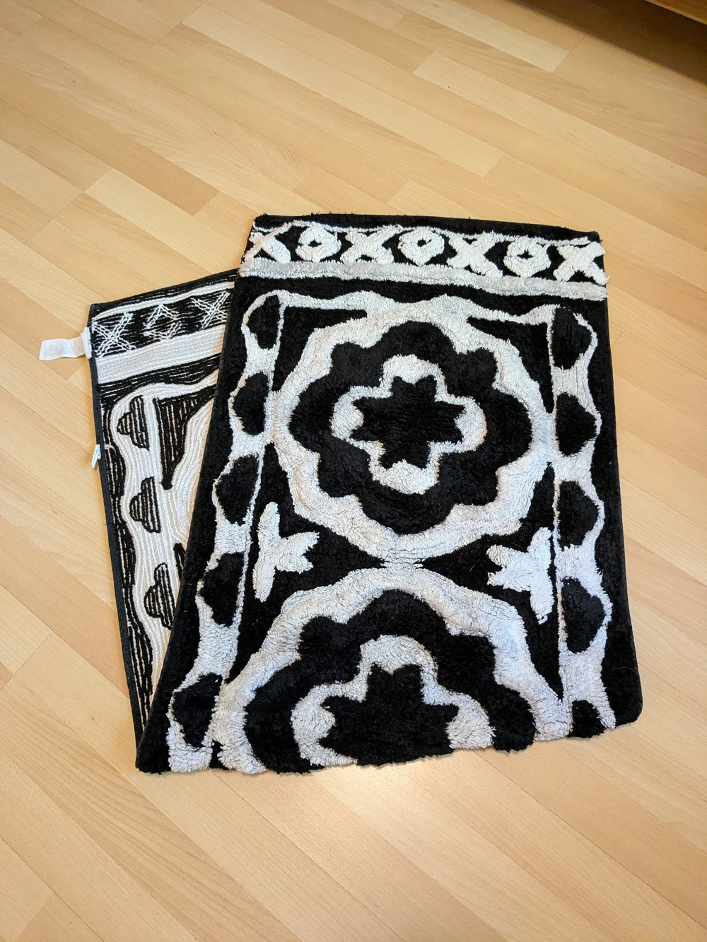 Anthropologie tufted janina